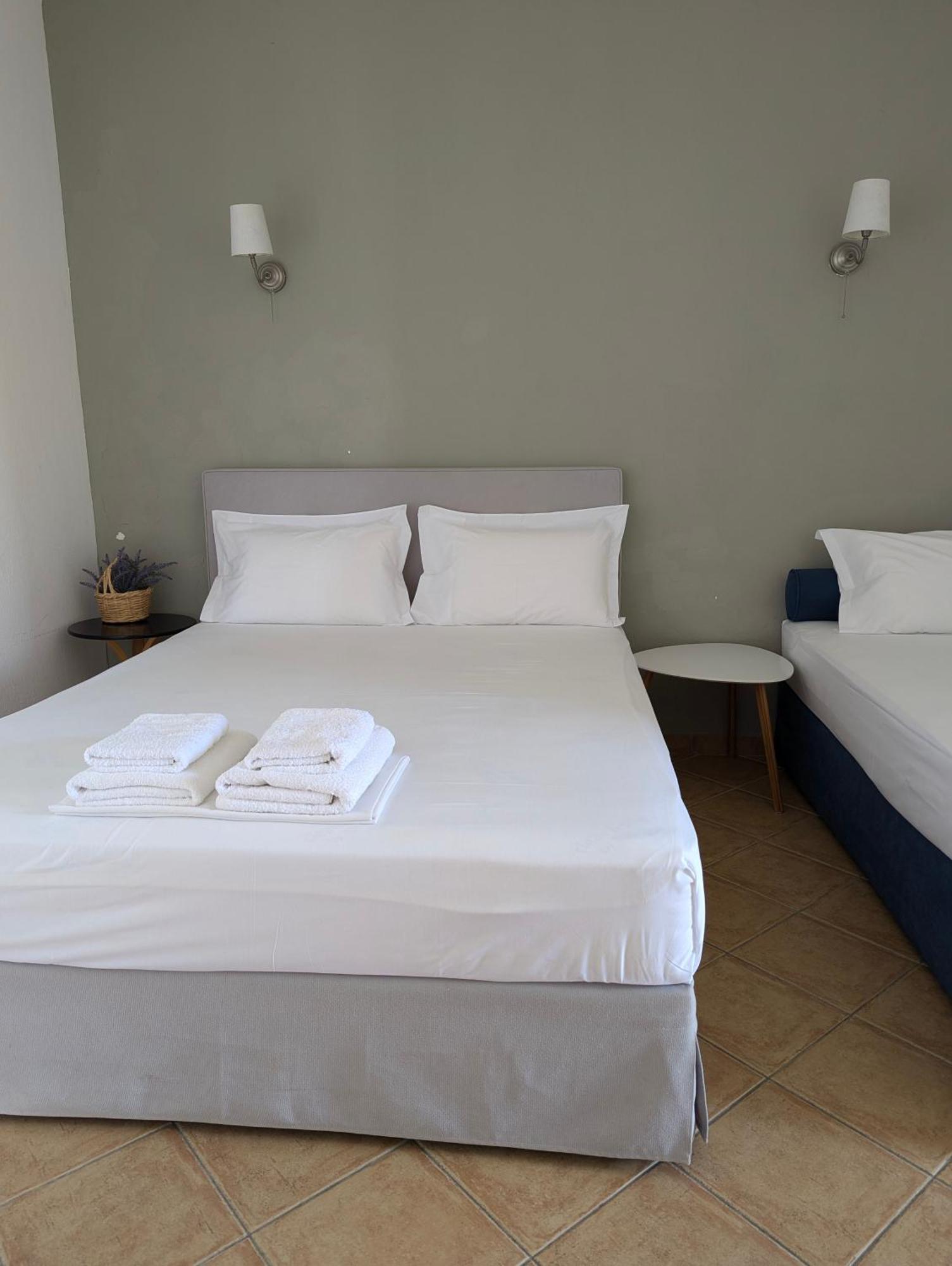 Avgerou Studios And Apartments Psakoudia Ngoại thất bức ảnh